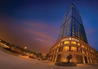 Thirty Five Westbay Luxury Apartments - Homestays