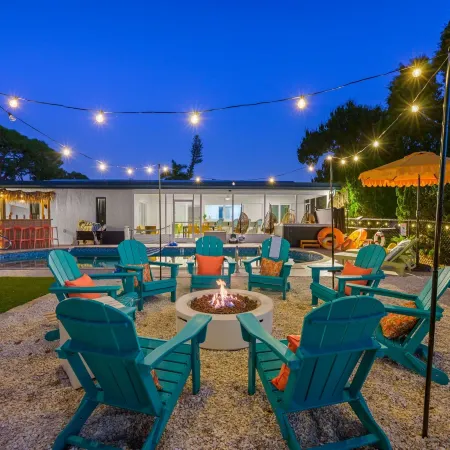 Sleeps 12 Game Room Theatre Tiki Bar Pool