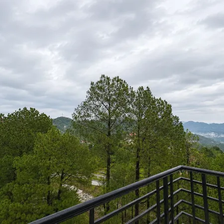 Hotel Heaven and Hills