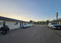 Shannon Motel - parking