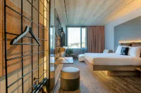 Moxy Antwerp - 4-Star