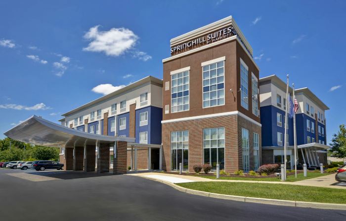 普萊恩菲爾德/印第安納波利斯機場SpringHill Suites飯店