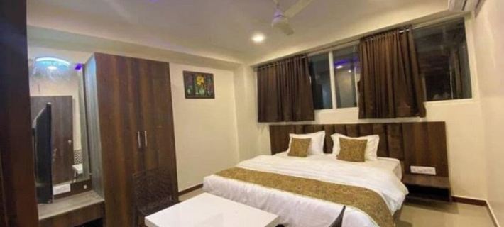 Hotel Rose Palace Hotels in Surat