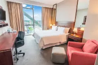 Four Points by Sheraton Los Angeles - parking