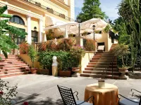 Imperial Hotel Tramontano Отели рядом с достопримечательностью «Пляж Леонеллис»