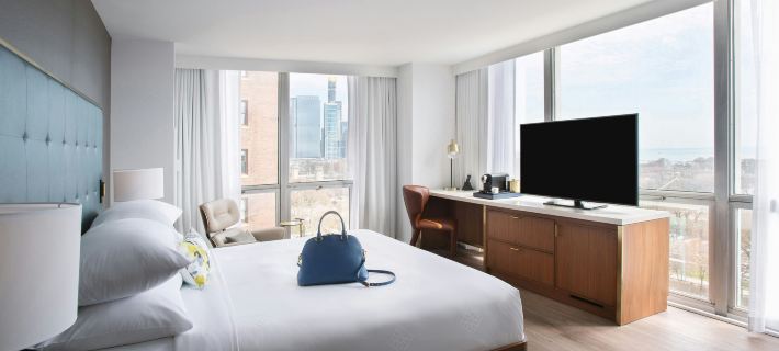 Le Meridien Essex Chicago Hotele w: Chicago