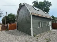 Downtown Cody Barn BnB; Sleeps 2 w/ A/C! - Homestays