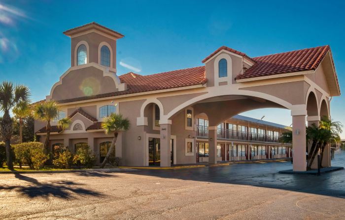 Red Roof Plus+ St Augustine