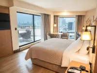 MS Milenium Monterrey, Curio Collection by Hilton - Balcony
