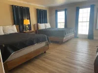 Spacious  4 bedroom home /sleeps 10 /just minutes from State and National Park. - 3-Star
