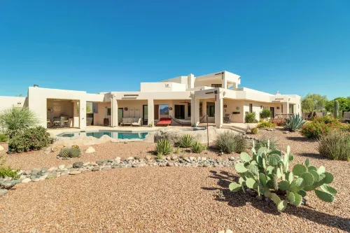 Mtn-View Oasis w/ Pool, Spa & Gym in Oro Valley! - WiFi