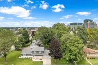 Prime Spot Fully Renovated Near Lambeau Titletown - 3-Sterne