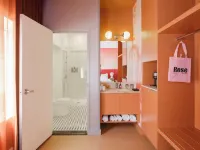 Rose - Hotel Invisible - 2-Star