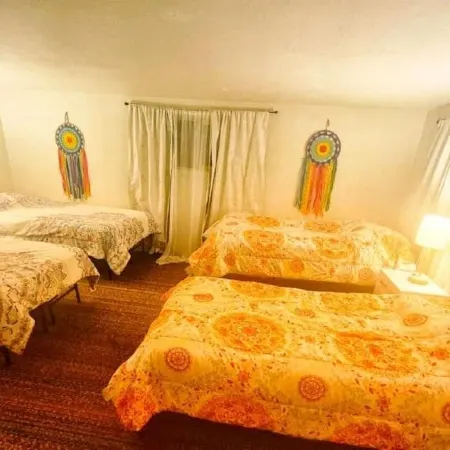 Anissa Shasta Hostel