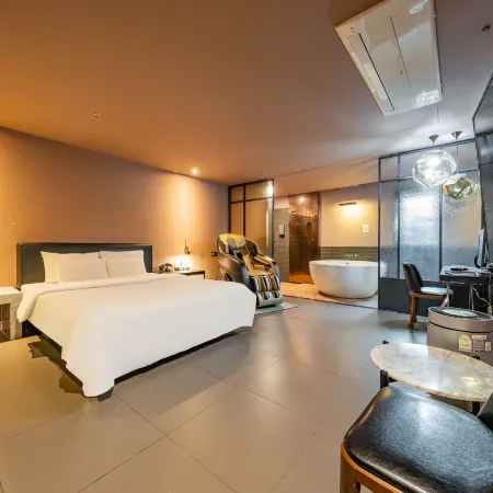 Vine Hotel