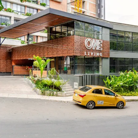 One Living Luxe Mall City Plaza