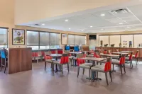 Comfort Suites Wilson - I - 95 - parking