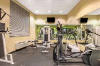 Days Inn by Wyndham Eagan Minnesota Near Mall of America - Gym