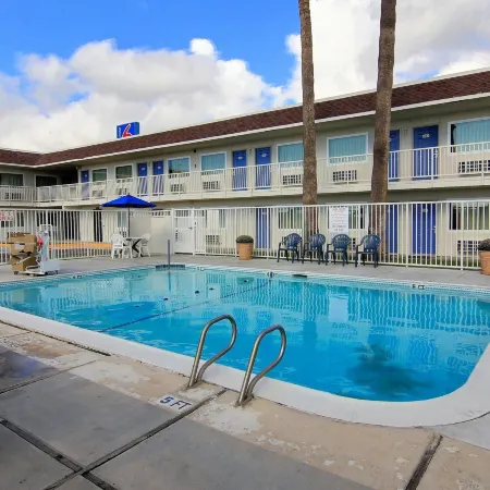 Motel 6 Corpus Christi, TX - East - North Padre Island