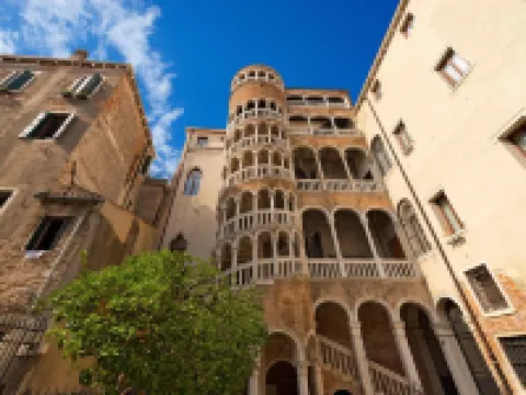 Atika & Atif - Ca' Rebeka Venice ヴェネツィアのホテル