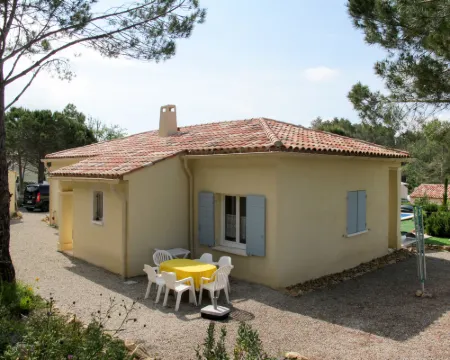 Au Romarin Hotels in Bagnols-en-Foret