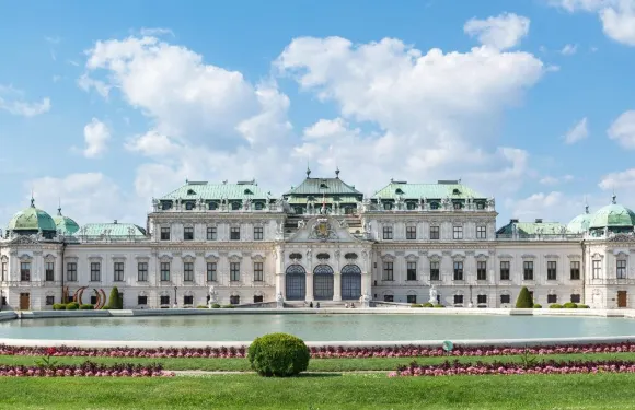 維也納中央車站星辰酒店