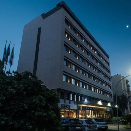 Hotel Dei Congressi Отели рядом с достопримечательностью «Парк аттракционов LunEur»