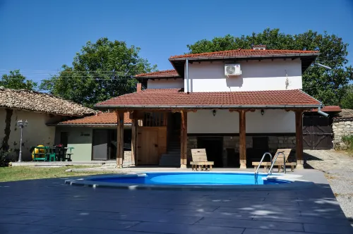 Studio Apartment in Palamartsa - Homestays