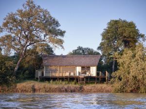 Victoria Falls River Lodge