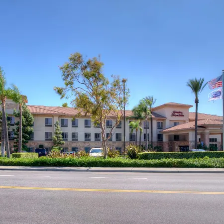 Hampton Inn & Suites Ontario