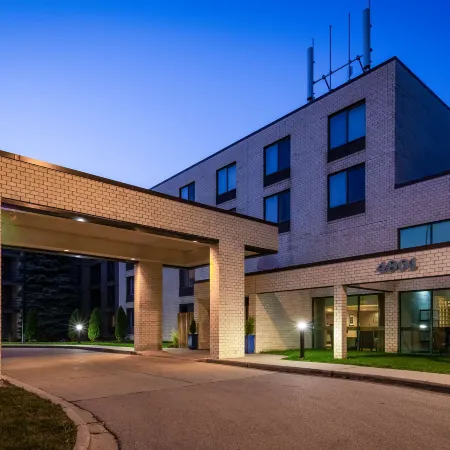 Best Western East Towne Suites