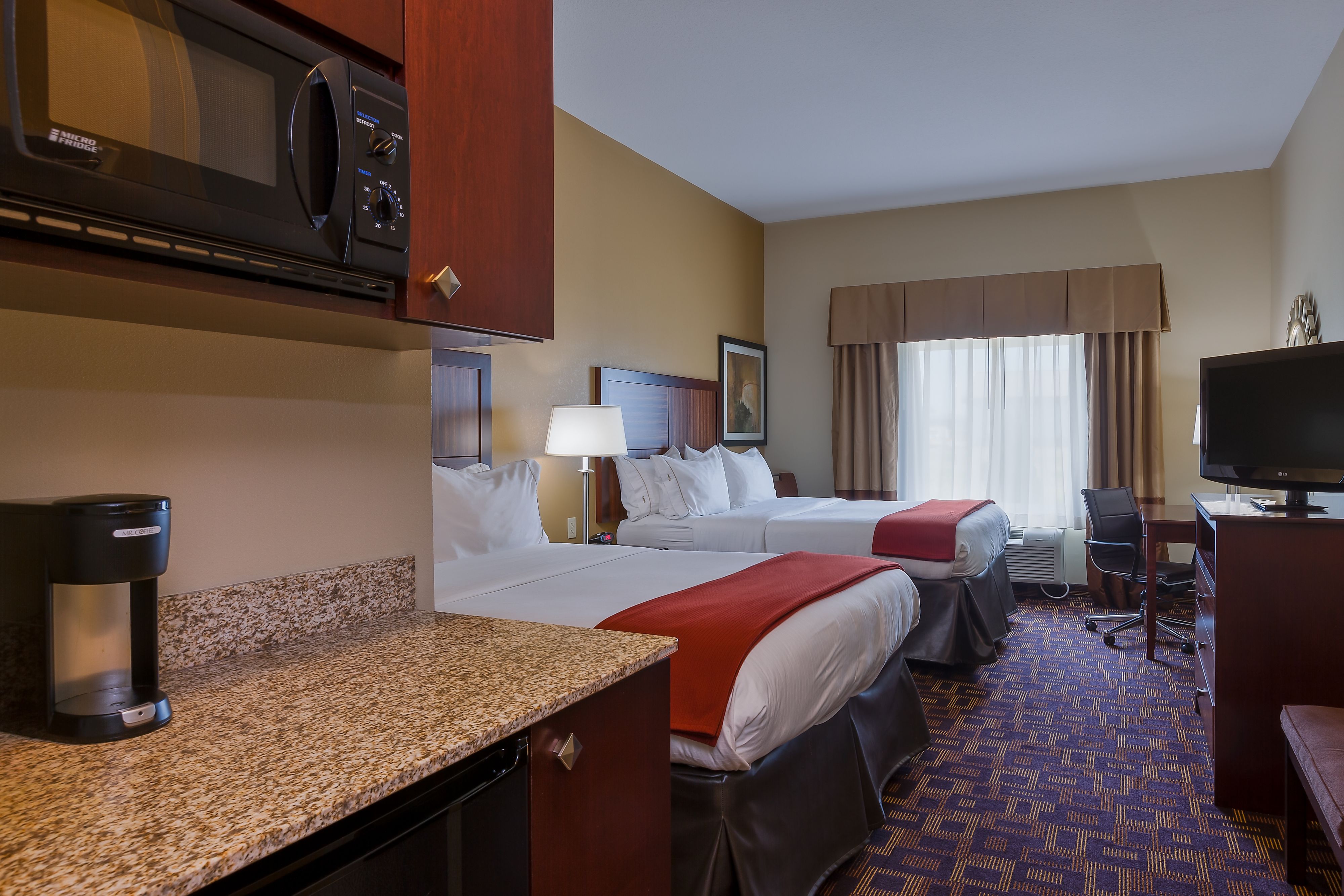 Holiday Inn Express Hotel & Suites Salina, an Ihg Hotel