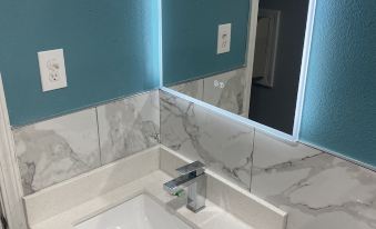 Cass Lake Hotel - Housity