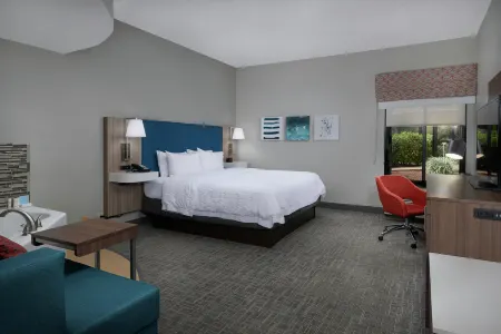 Hampton Inn Jupiter/Juno Beach Отели рядом с достопримечательностью «Juno Beach Public Beach Access, JB-3»