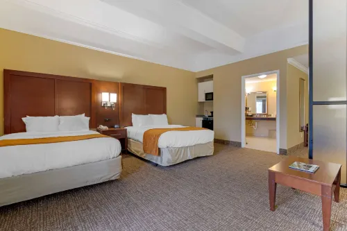 Comfort Suites Savannah North