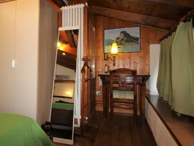 Caa de Sass Hotels near Gemonio