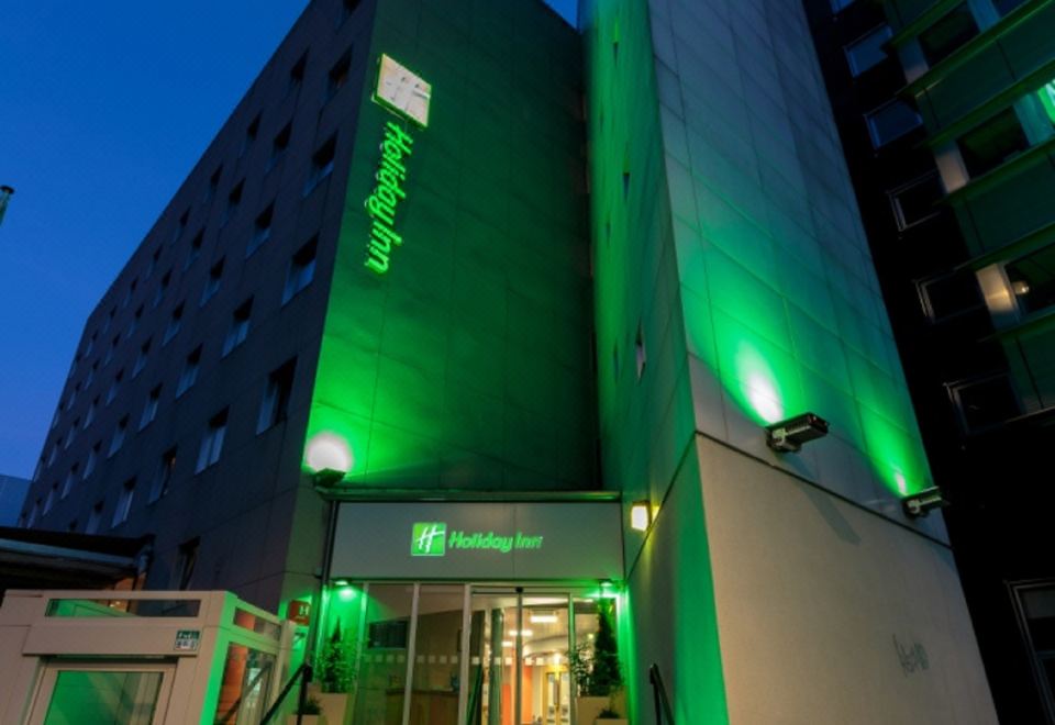 3. 홀리데이 인 클..