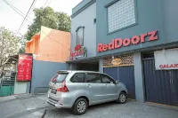 RedDoorz Near Rsud Koja Hotels in North Jakarta