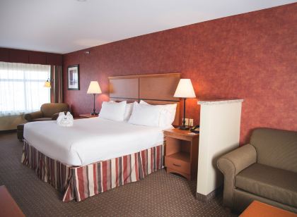 Holiday Inn Express & Suites Loveland