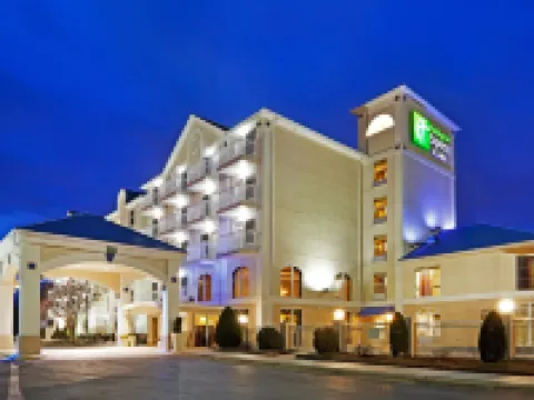 智選假日套房酒店阿什維爾的比爾特摩廣場購物中心 阿什維爾酒店