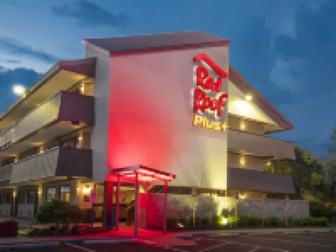 ريد روف إن بلس+ سيكاوكوز - مدولاندز - نيويورك سيتي فنادق في سيكوكس