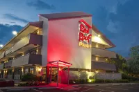Red Roof Plus+ Secaucus - Meadowlands - NYC Hotels in der Nähe von Secaucus Junction