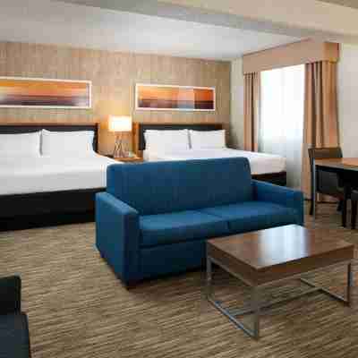 Holiday Inn Express San Francisco Airport South, an IHG Hotel Rooms