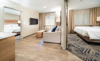 Candlewood Suites Charleston – MT. Pleasant