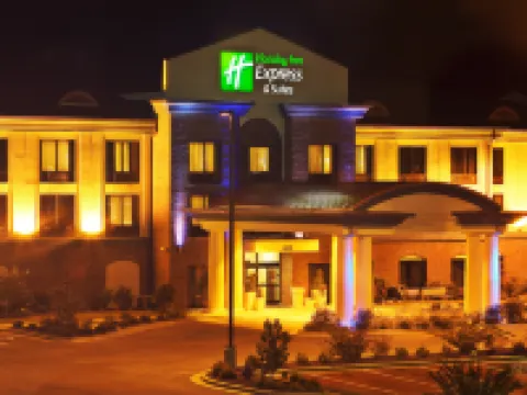 Holiday Inn Express & Suites DYERSBURG by IHG Hotels in Dyer County