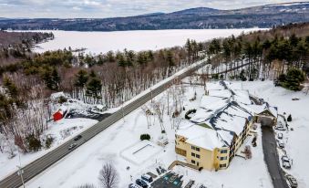 Mountain Edge Suites at Sunapee, Ascend Hotel Collection