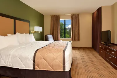 Sonesta Simply Suites Lafayette Airport Hotels in Broussard