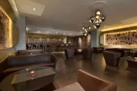 Howard Johnson by Wyndham Bengaluru Hebbal - ที่มีบาร์