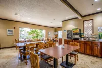 Quality Inn and Suites Seabrook - NASA - Kemah - Desayuno