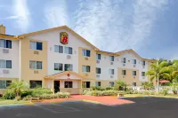 Super 8 by Wyndham Clearwater/St. Petersburg Airport Hotels in Pinellas County